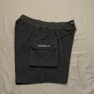 YOUNGLA Mens black cargo shorts size XL.